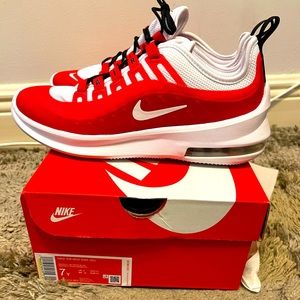 Nike Axis Shoes Men size 7 women size 8.5